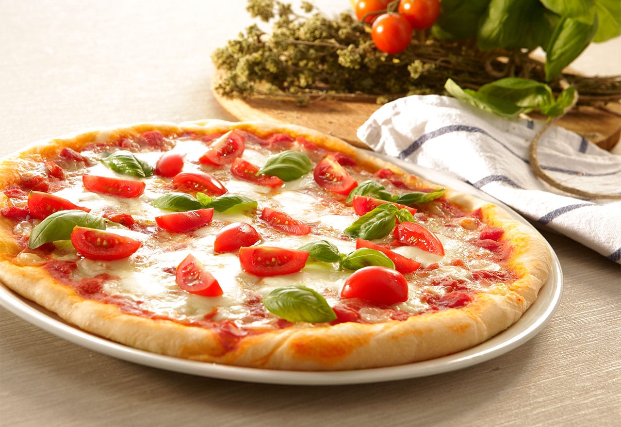 Món pizza bánh mì cực ngon làm tại nhà