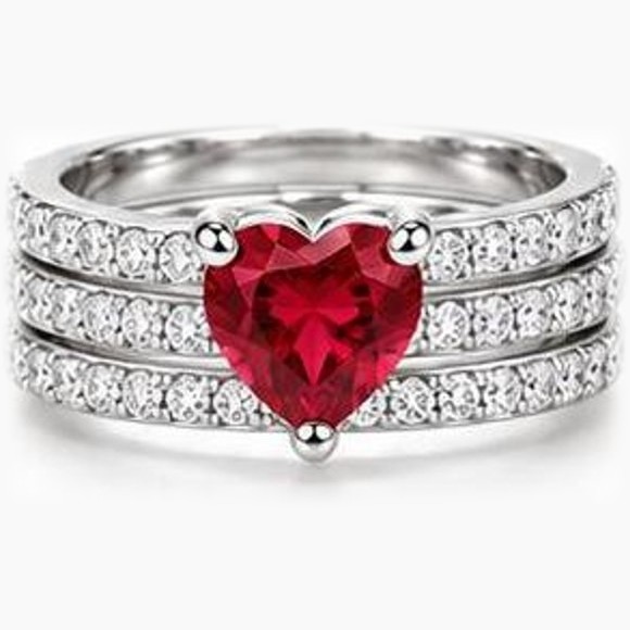 Nhẫn bạc đá đỏ Trái Tim