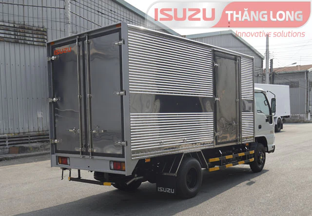 xe-tai-isuzu-QKR77HE4-thung-kin-h21