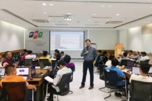 Huan Luyen Digital Marketing Cho Tap Doan Fpt 11