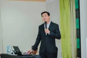 Nha Huan Luyen Vo Tuan Hai1