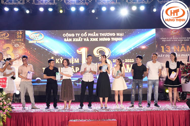 hung thinh sinh nhat 11