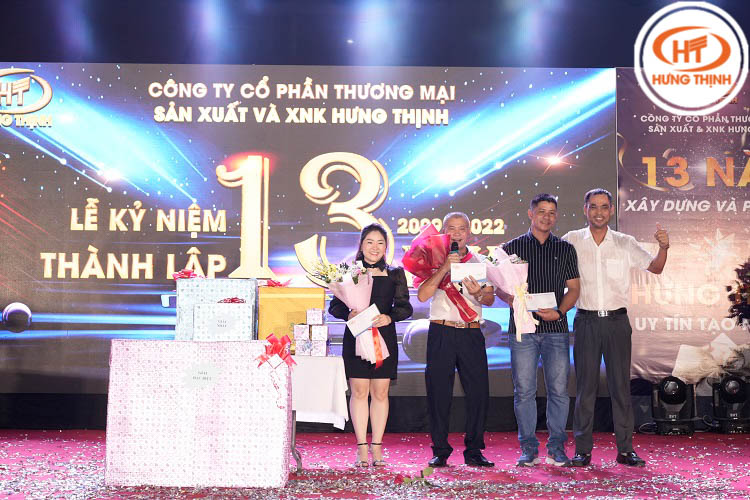 hung thinh sinh nhat 12
