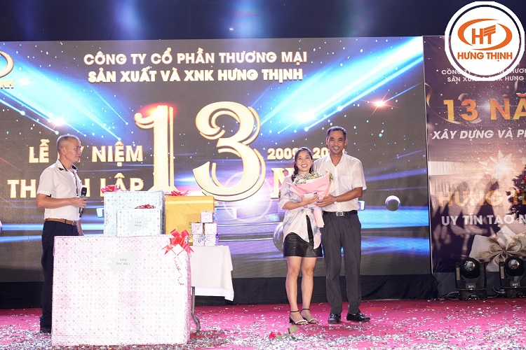 hung thinh sinh nhat 28