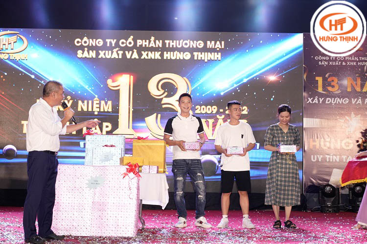 hung thinh sinh nhat 7