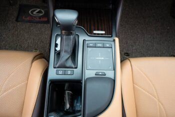 lexus-es-250-2020-hnc-12-350x233-1.jpg