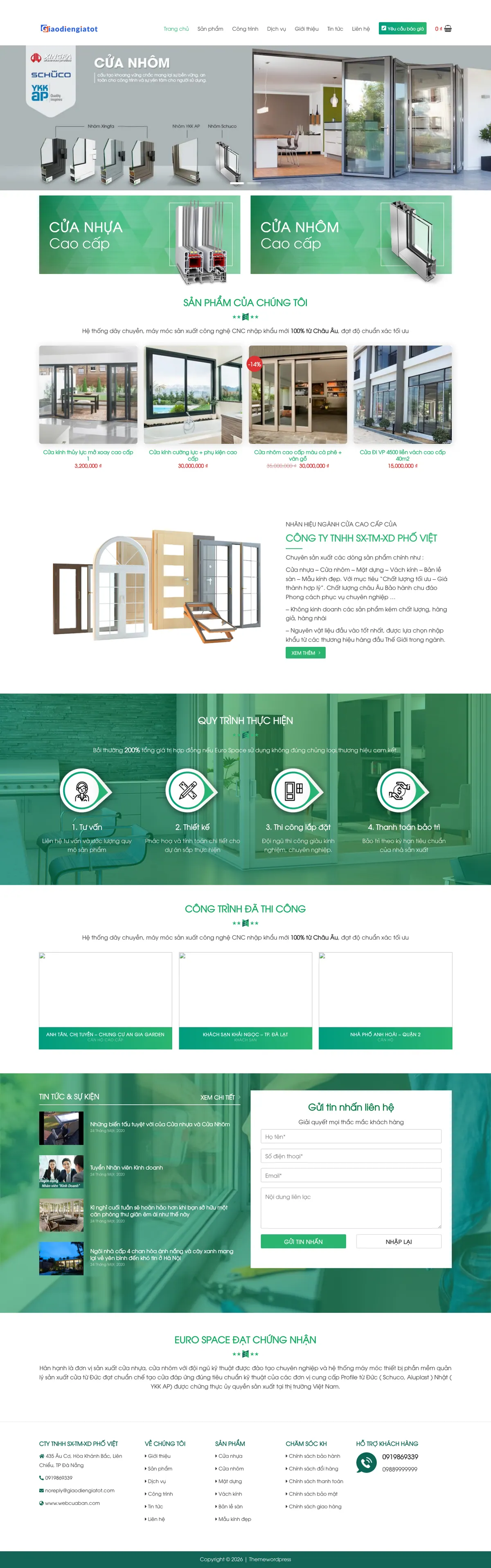 Màn hình đầu mẫu website xưởng cửa nhựa lõi thép với banner sản phẩm